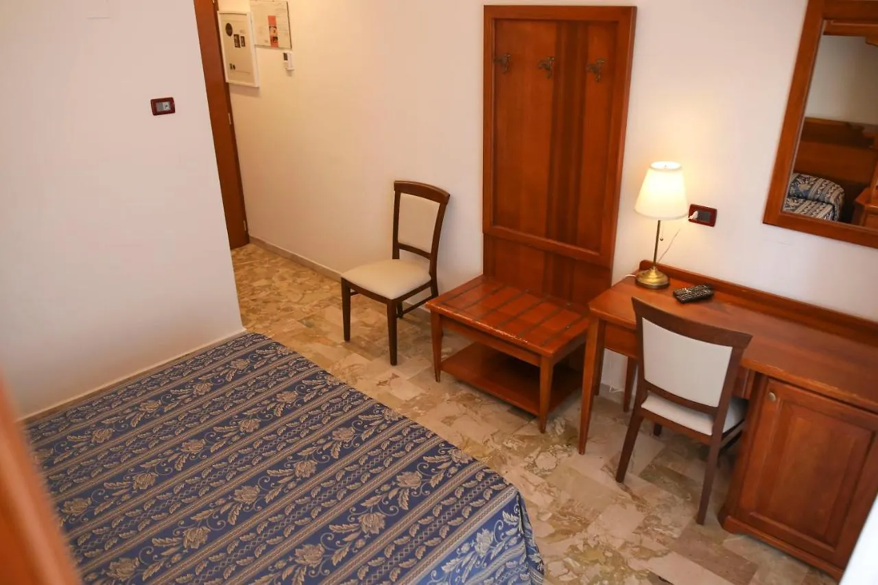 Hotel La Giara Cefalù Italie