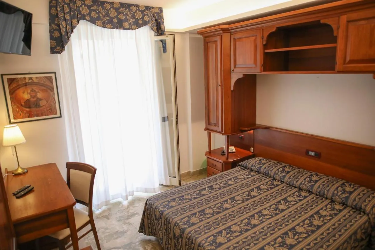Hotel La Giara Cefalù