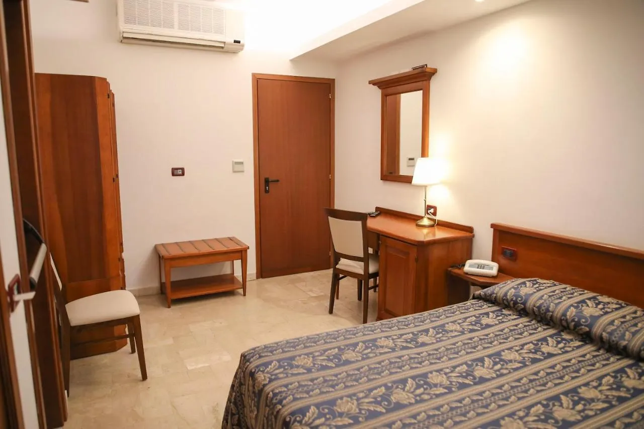 Hotel La Giara Cefalù