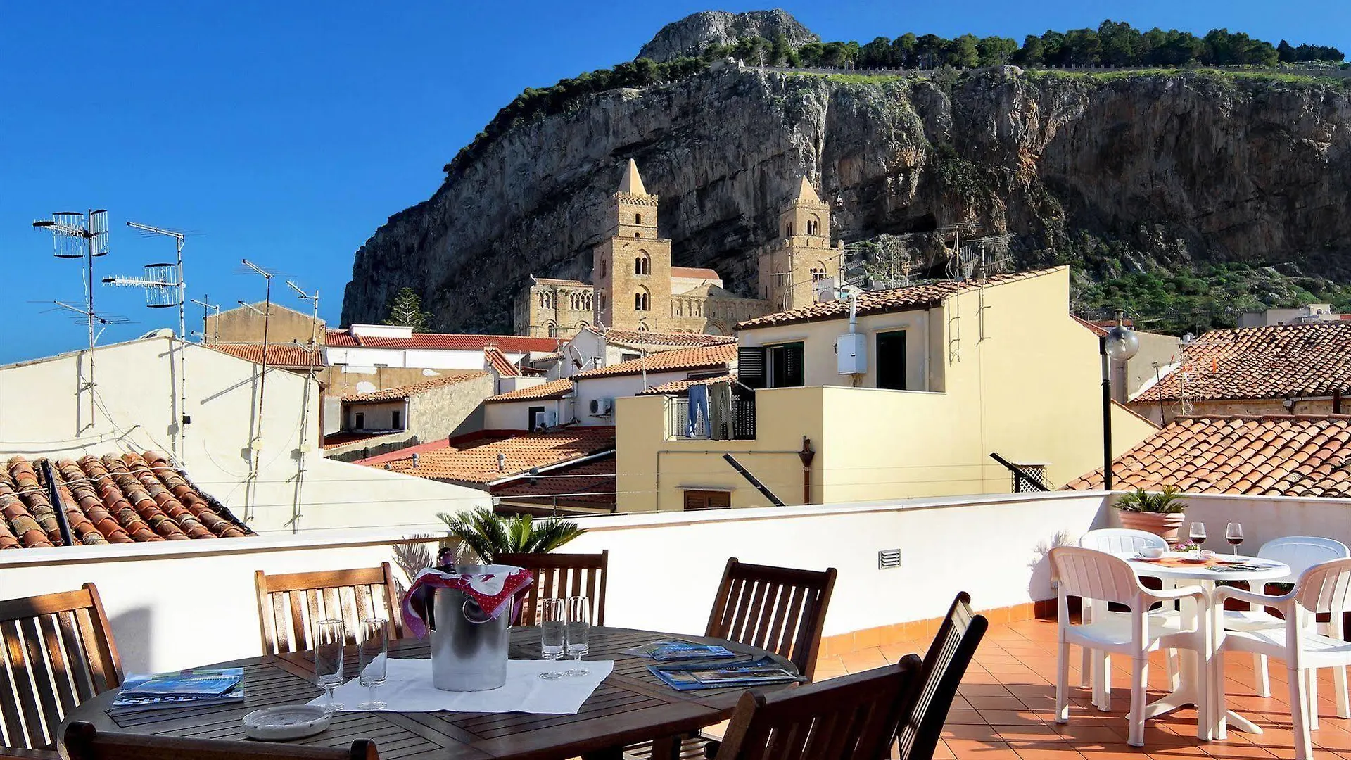 Hotel La Giara Cefalù